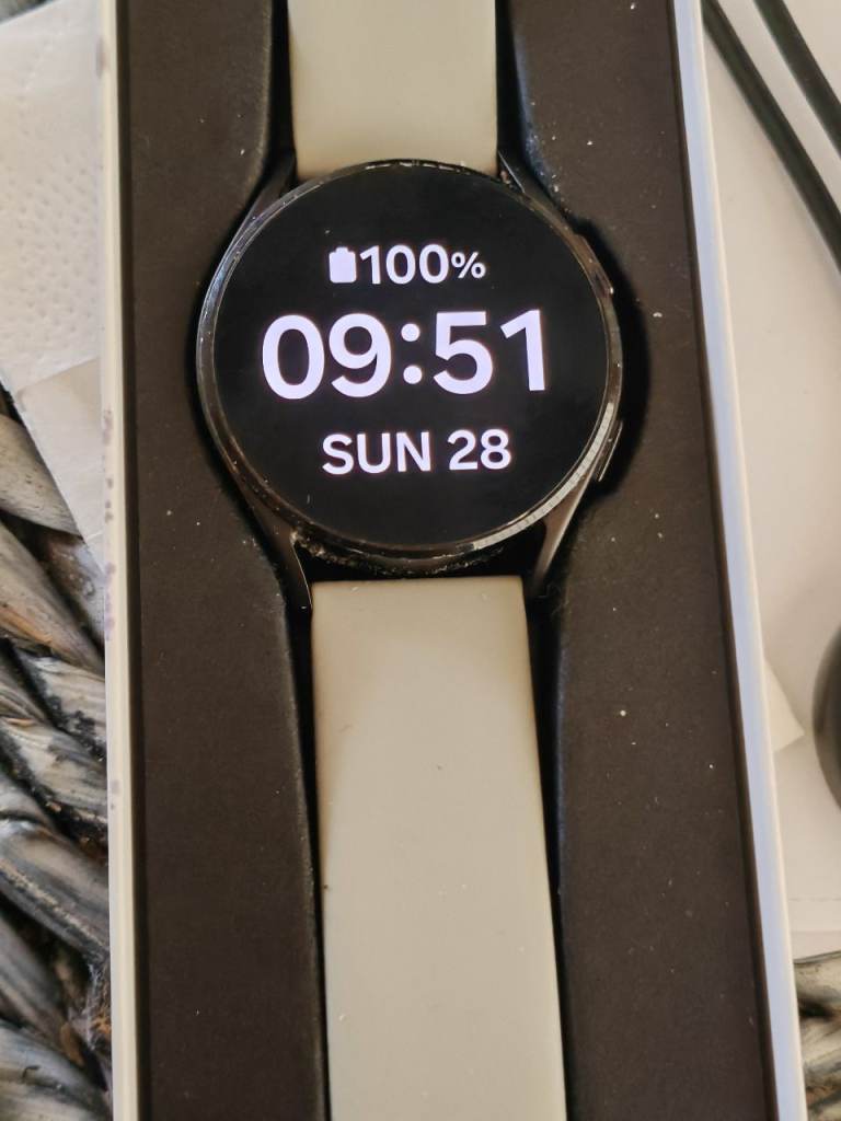 Samsung Galaxy Watch4 Smartwatch