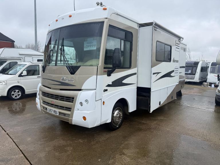 WINNEBAGO Sightseer