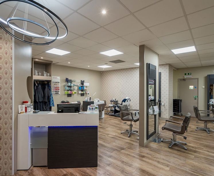 HAIRDRESSING SALON CLEARANCE SALE – WEST, LONDON