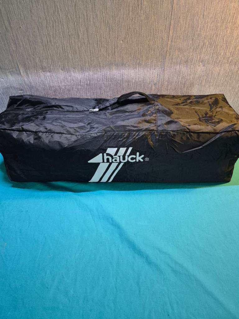 Hauck Sleep n Play Travel Cot – Black, Good Condition