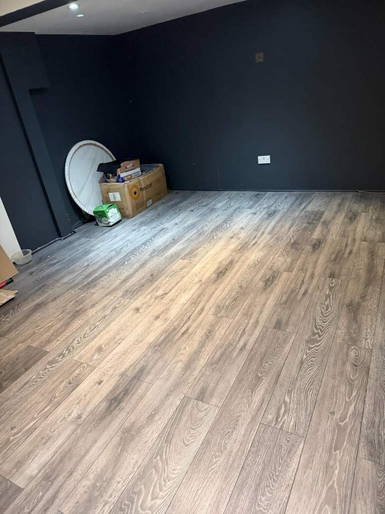 Store for rent 