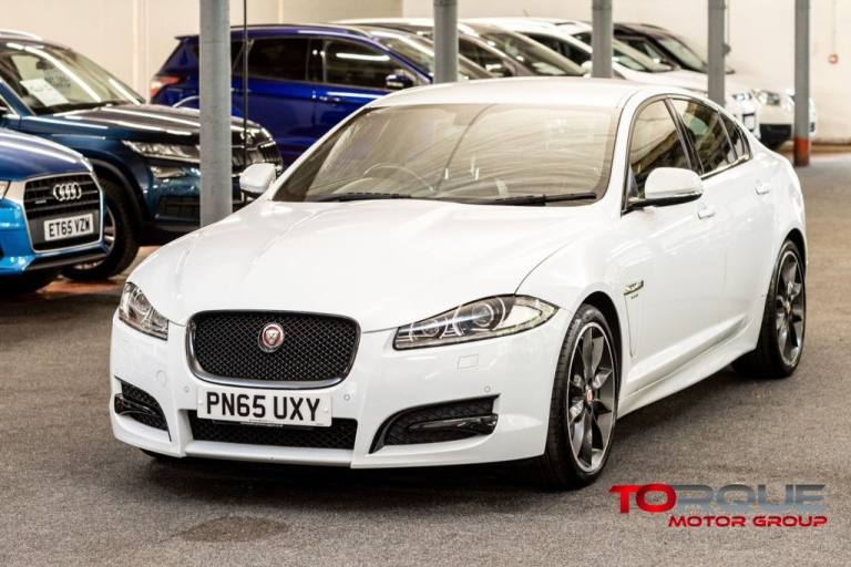 2015 Jaguar XF 2.2d R-Sport Black Saloon 4dr Diesel Auto Euro 5 (s/s) (200 ps) Saloon Diesel Auto...