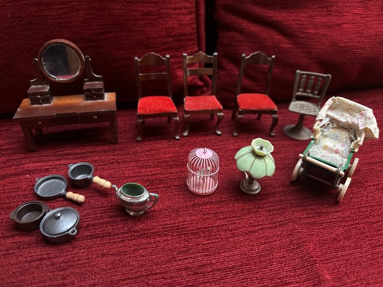 Vintage dollhouse furniture 