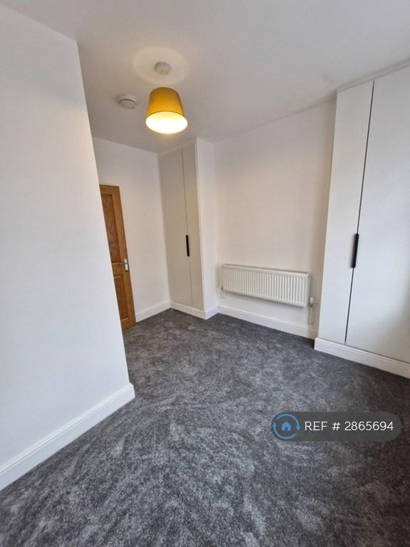 1 bedroom flat in Canton, Cardiff, CF11 (1 bed) (#2865694)