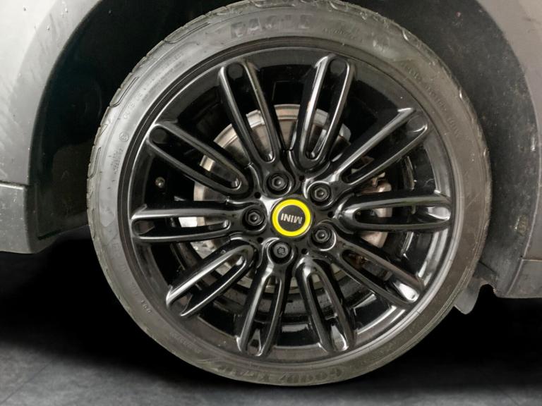 2022 MINI Hatch 135kW Cooper S Level 2 33kWh 3dr Auto HATCHBACK ELECTRIC Automatic