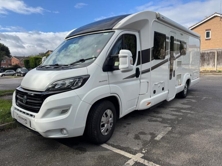 Bessacarr 494 - 4 berth - 4 belts - fixed bed - motorhome for sale 