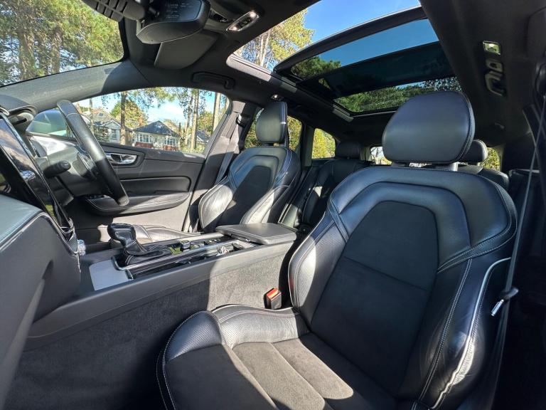 2017 Volvo XC60 2.0 D5 PowerPulse R-Design Pro Auto AWD Euro 6 (s/s) 5dr ESTATE Diesel Automatic