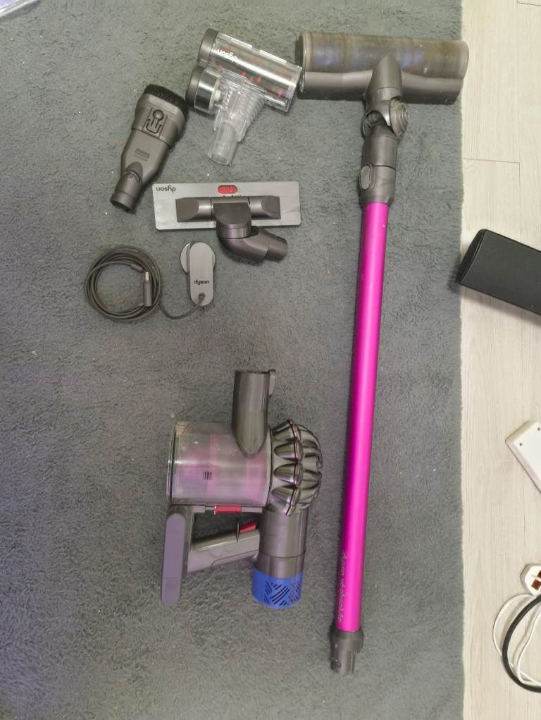 Dyson v6 absolute 