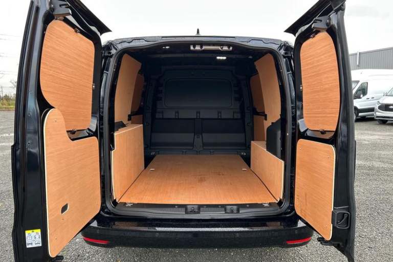 2025 Ford Transit Connect 250 Limited AUTO L2 LWB 1.5 EcoBoost PHEV 150ps, AIR CON, REAR PARKING ...