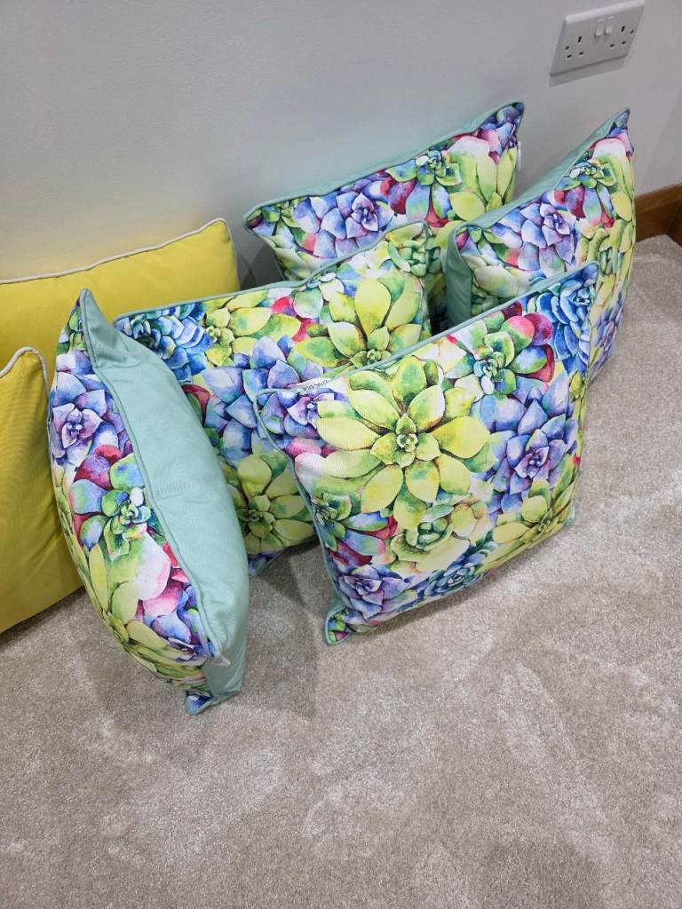 11 NEW Cushions 6 Yellow & 5 floral