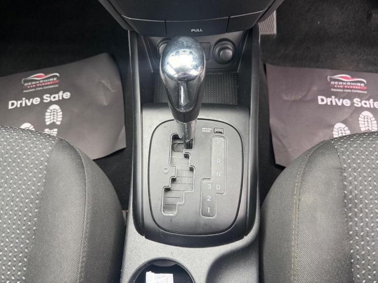 2011 Hyundai i30 1.6 Comfort 5dr Auto ESTATE PETROL Automatic