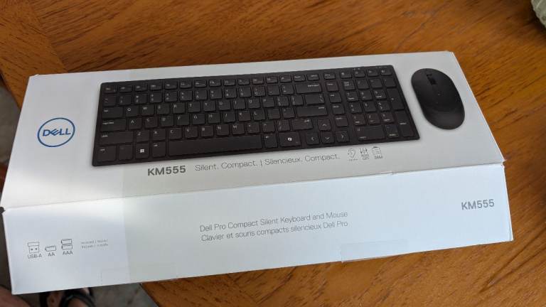 Dell KM555 Wireless Silent Keyboard and Mouse Set – New Condition 