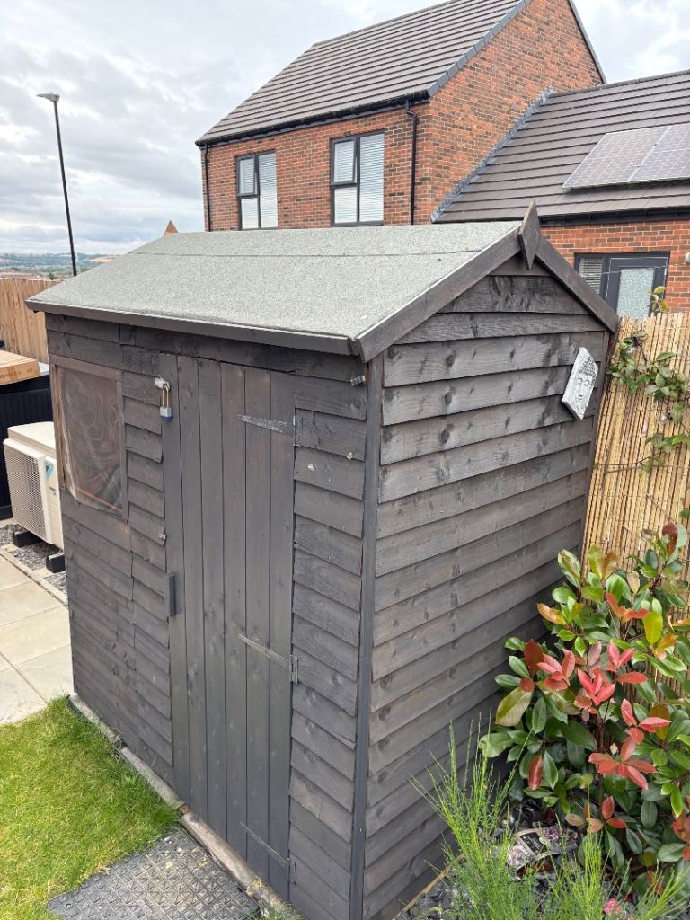 Wooden Garden Shed - Good Condition