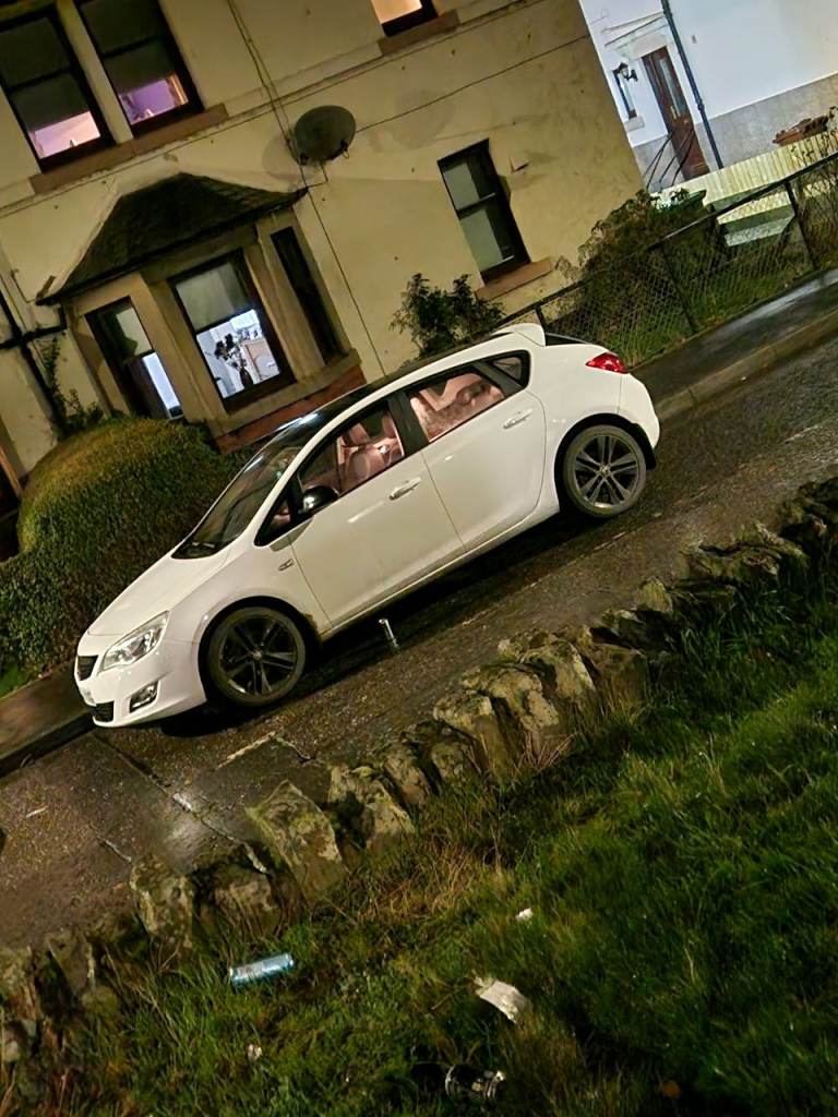 Vauxhall, ASTRA, Hatchback, 2012, Manual, 1686 (cc), 5 doors