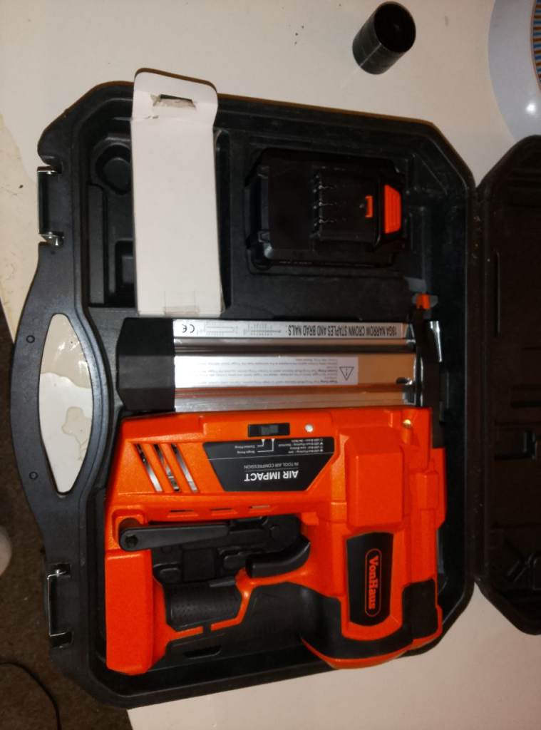 VonHaus Electric Nail Gun 9A 2-in-1 Brad Nailer/Electric Staple Gun,