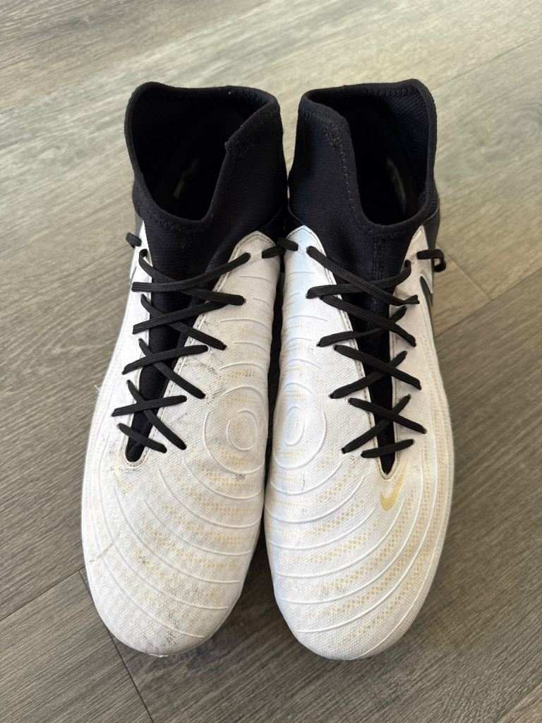 Nike Phantom LUNA II Academy FG FD6725-100 UK 11.5