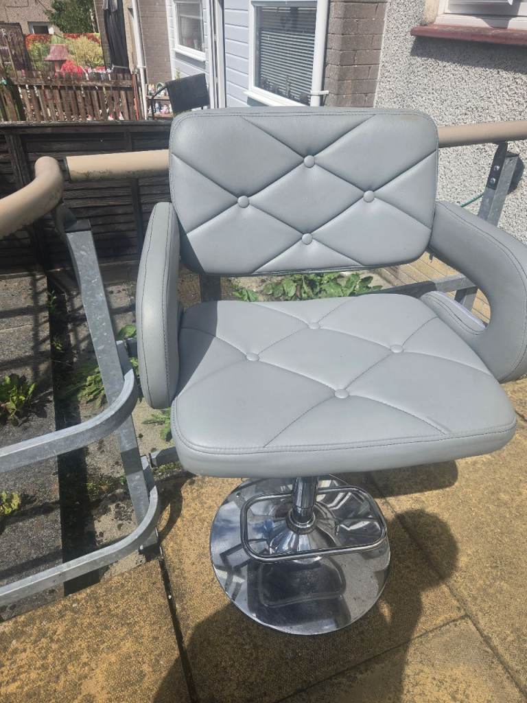 Grey Hydraulic Barber / Salon Chair
