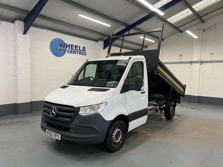 2022 Mercedes-Benz Sprinter 3.5t Progressive Chassis Cab CHASSIS CAB DIESEL Manual