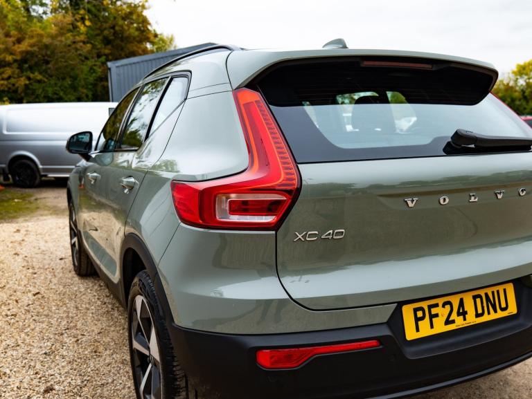 2024 Volvo XC40 2.0 B3 MHEV Plus DCT Auto Euro 6 (s/s) 5dr ESTATE Petrol/Electric Hybrid Automatic