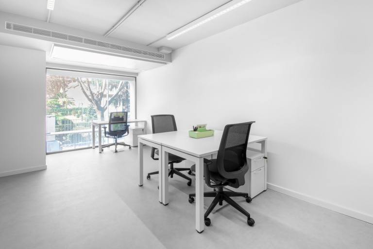 London - N1 1RU \ Private Office for 3 Workstations