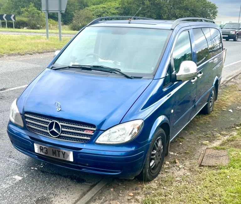9 seat mini bus 