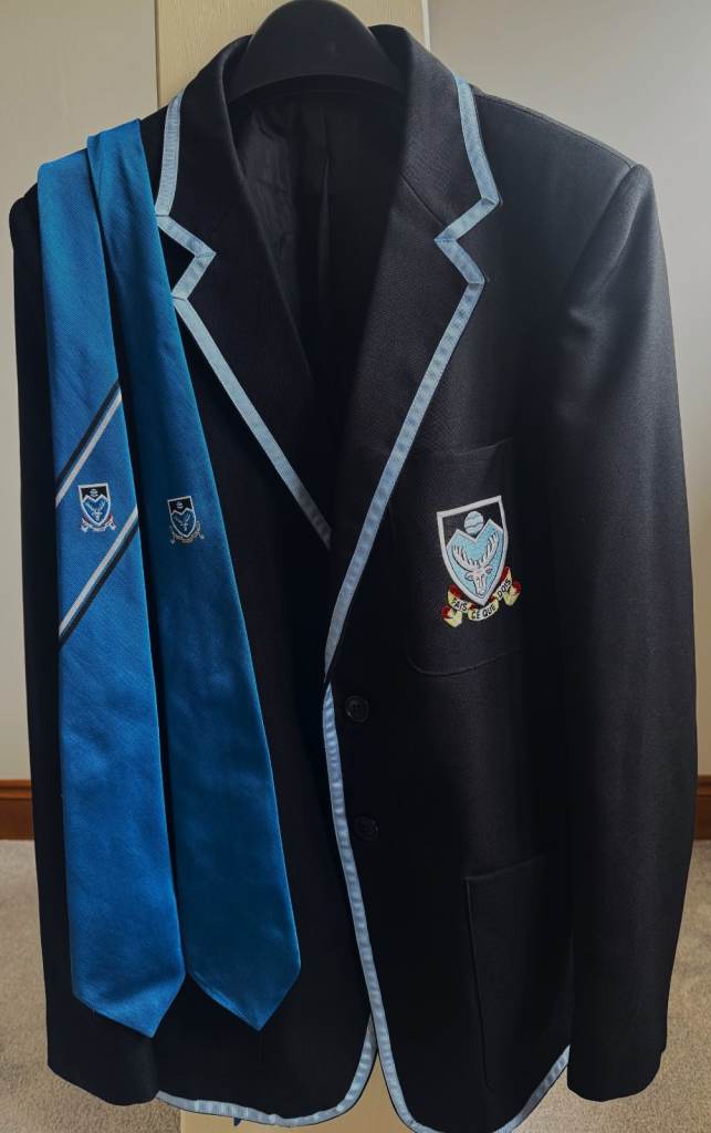 Senior Boys Monifieth High School Blazer With Senior And Prefect Ties - Excellent Condition!