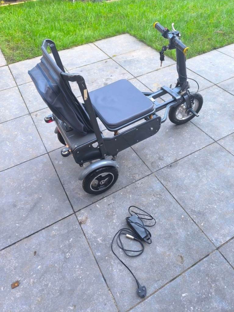 EXPLORER MOBILITY SCOOTER 