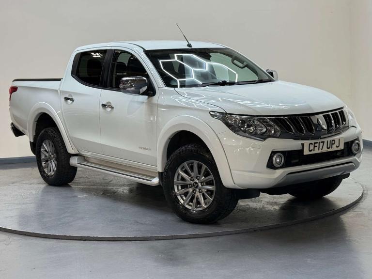 2017 Mitsubishi L200 2.4 L200 Warrior DI-D 4WD Pickup Diesel Manual