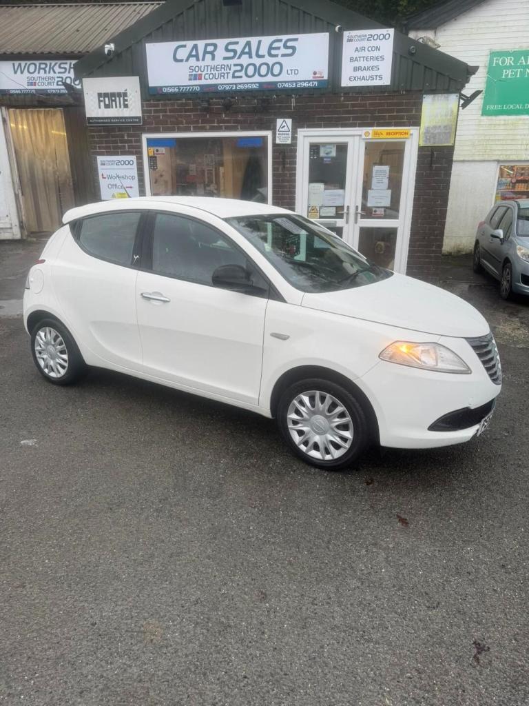 2012 Chrysler Ypsilon 1.2 S 5dr HATCHBACK Petrol Manual