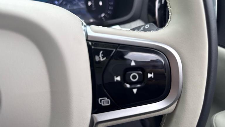 2025 Volvo V60 Plus, B4 Mild hybrid, Petrol, Dark ESTATE Petrol/Electric Hybrid Automatic