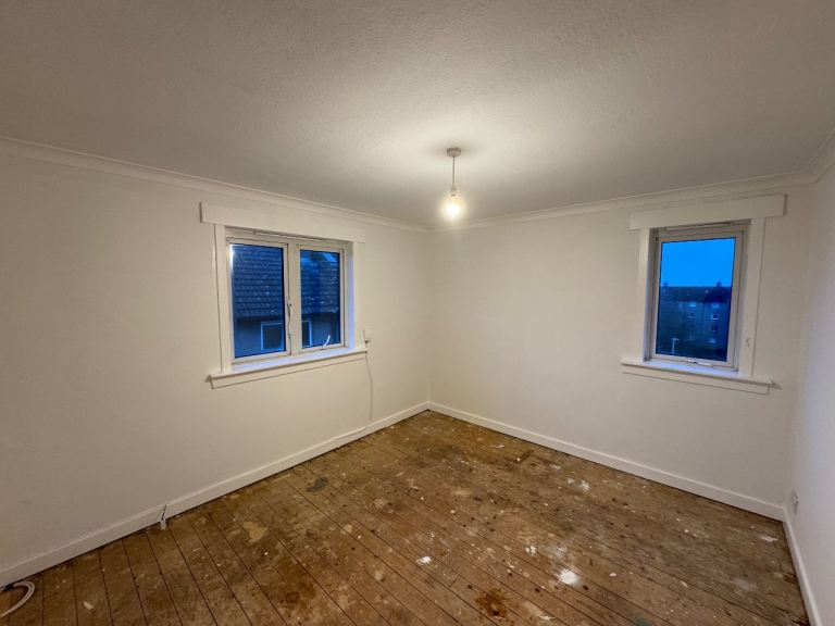 2 Bed Top Floor Flat on Saggar Street - undergoing refurb