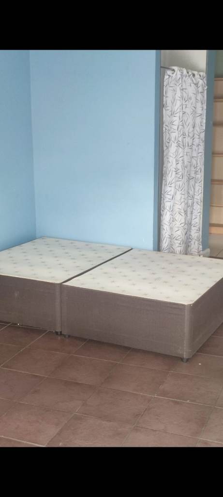 Small bedside flat