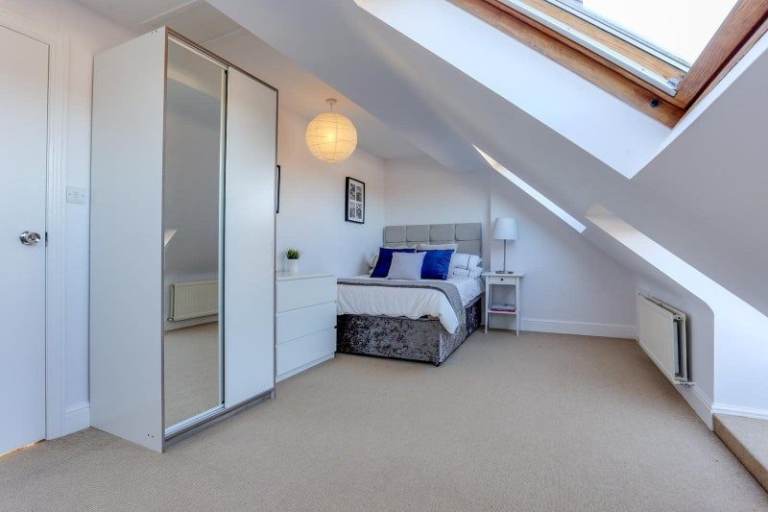 ✨ Spacious 🌱 Bright 🛏️ Room – Whitechapel