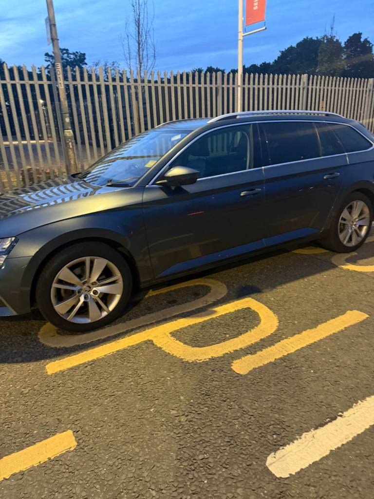 SKODA SUPERB ESTATE 71 PLATE PCO READY £160