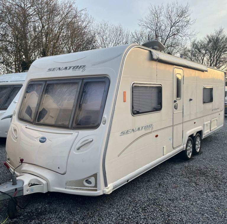 Bailey senator twin axle fixed bed caravan 2009