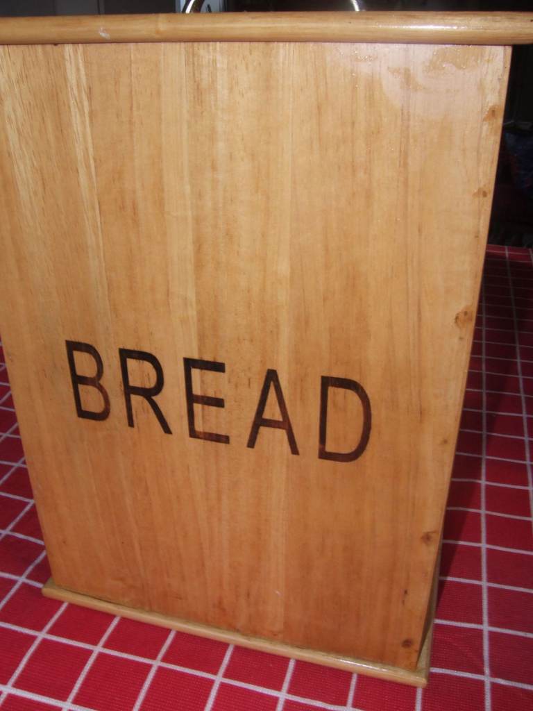 LARGE WOODEN BREAD BOX