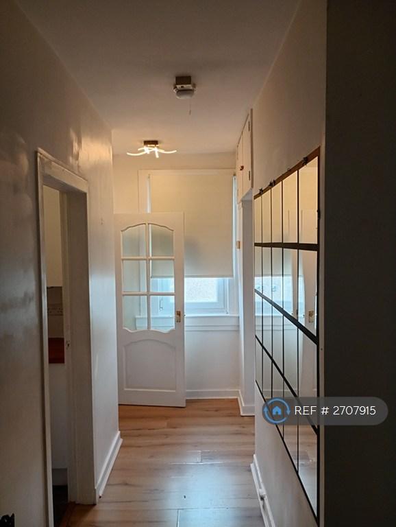 2 bedroom flat in Carntyne, Glasgow, G32 (2 bed) (#2707915)