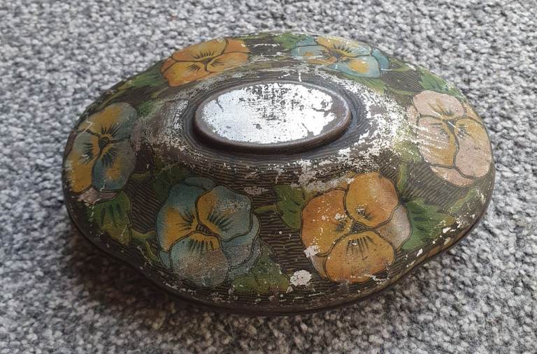 Vintage Metal Pansy Design Trinket Box