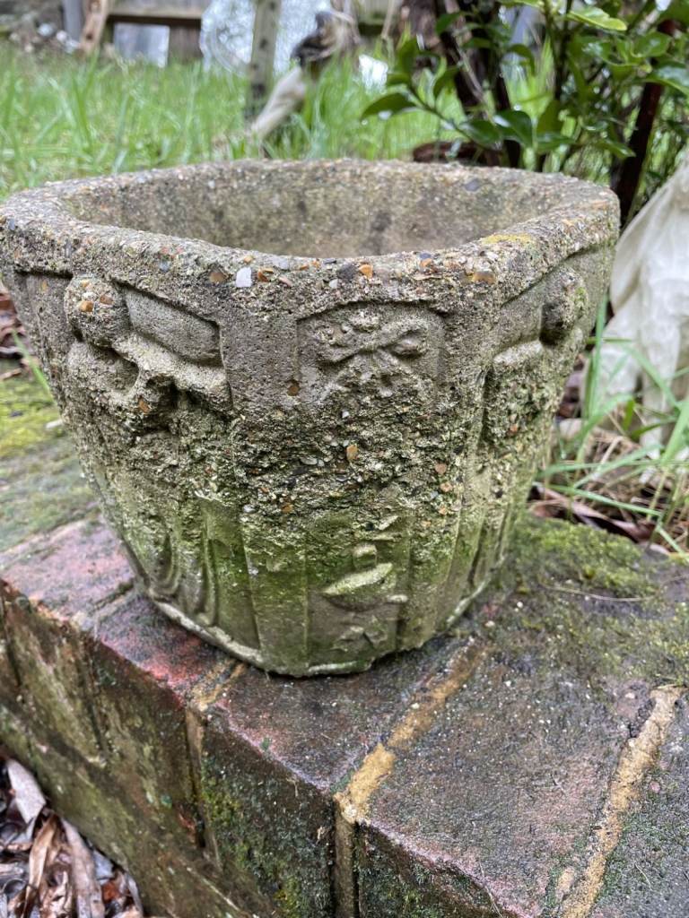 Concrete vintage planter small