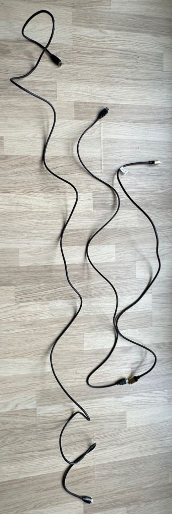 HDMI cables x2