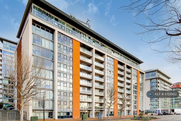 1 bedroom flat in Adriatic Apartments, London, E16 (1 bed) (#2724902)
