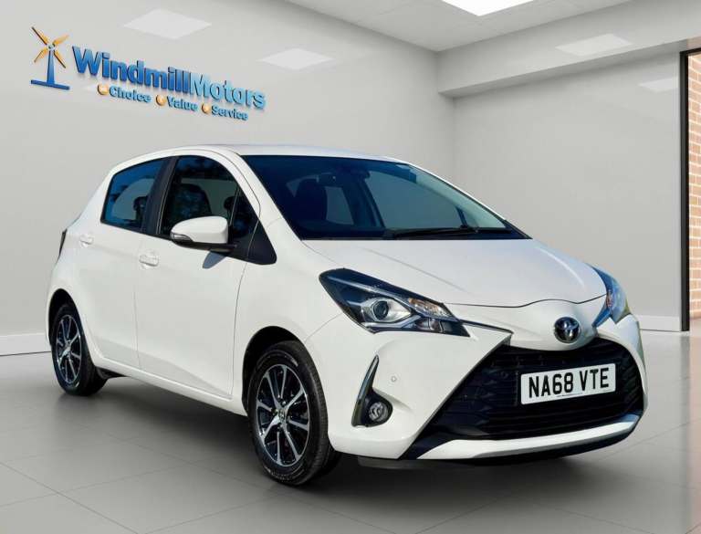 2018 Toyota Yaris 1.5 VVT-i Icon Tech Euro 6 5dr HATCHBACK Petrol Manual