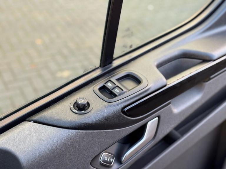 2021 Ford Transit Custom 2.0 EcoBlue 130ps Low Roof Limited Van Auto PANEL VAN DIESEL Automatic