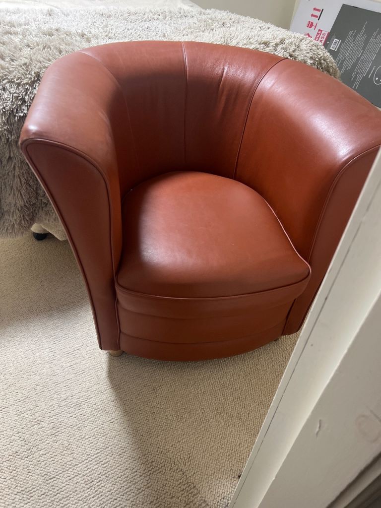 chair .. tub chair 