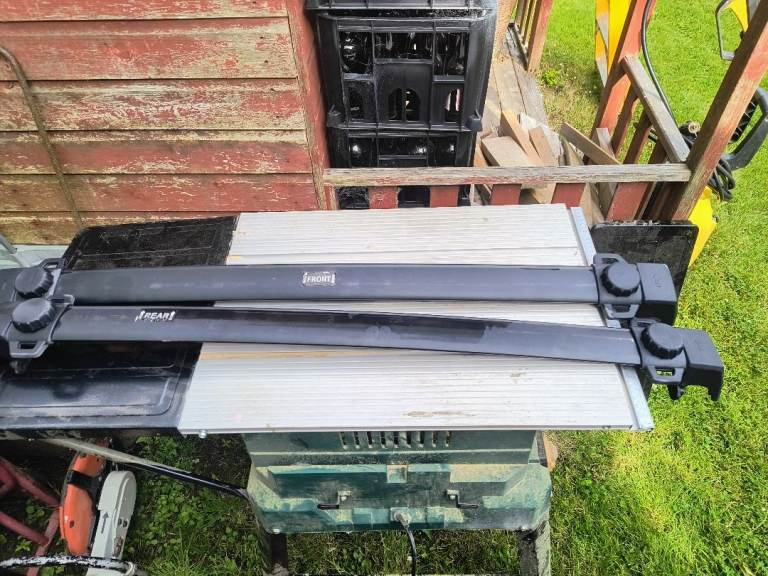 Jeep Compass / Patriot Roof Bars