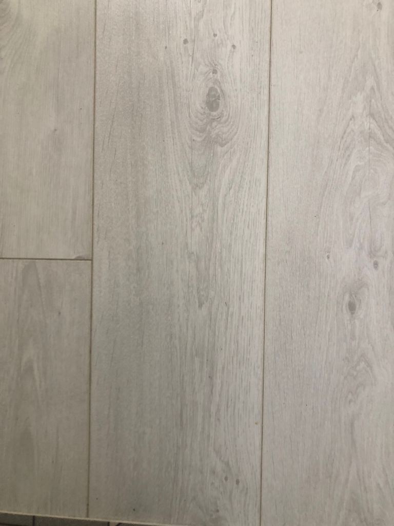 Wanted limed oak laminate flooring 
