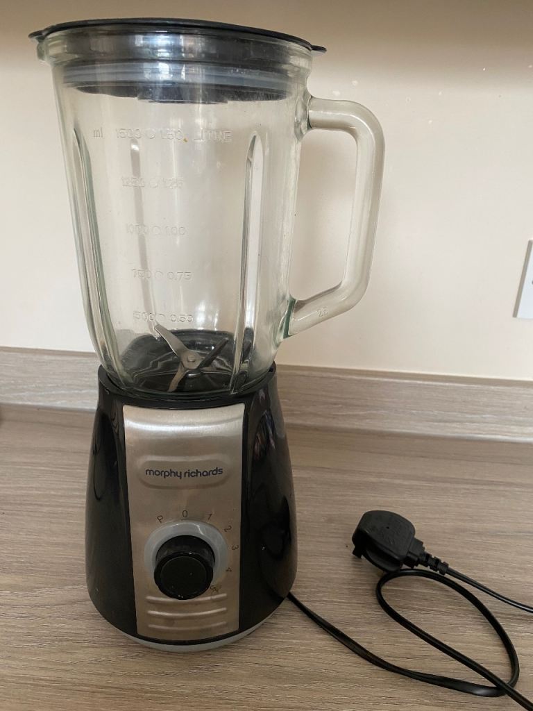 Morphy Richards Blender with Glass Jug – Good Working Order