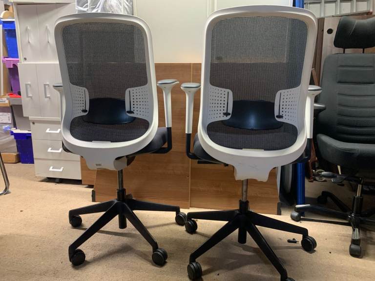 Orangebox Do mesh back office chair  (4available) £150 each