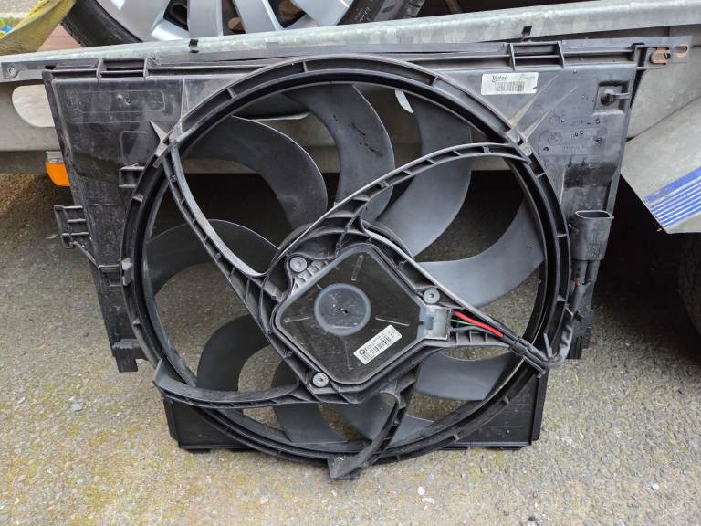 BMW 1 2 3 4 SERIES F20 F21 F30 F32 F36  DIESEL  RADIATOR FAN 8641946   