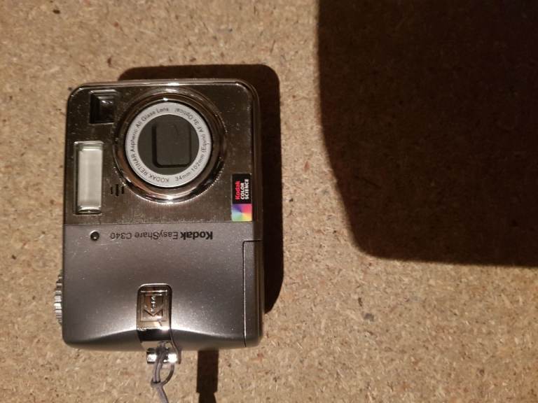 Kodak Easyshare CX7430 Digital Camera & Printer Dock